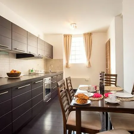 Apartment Center